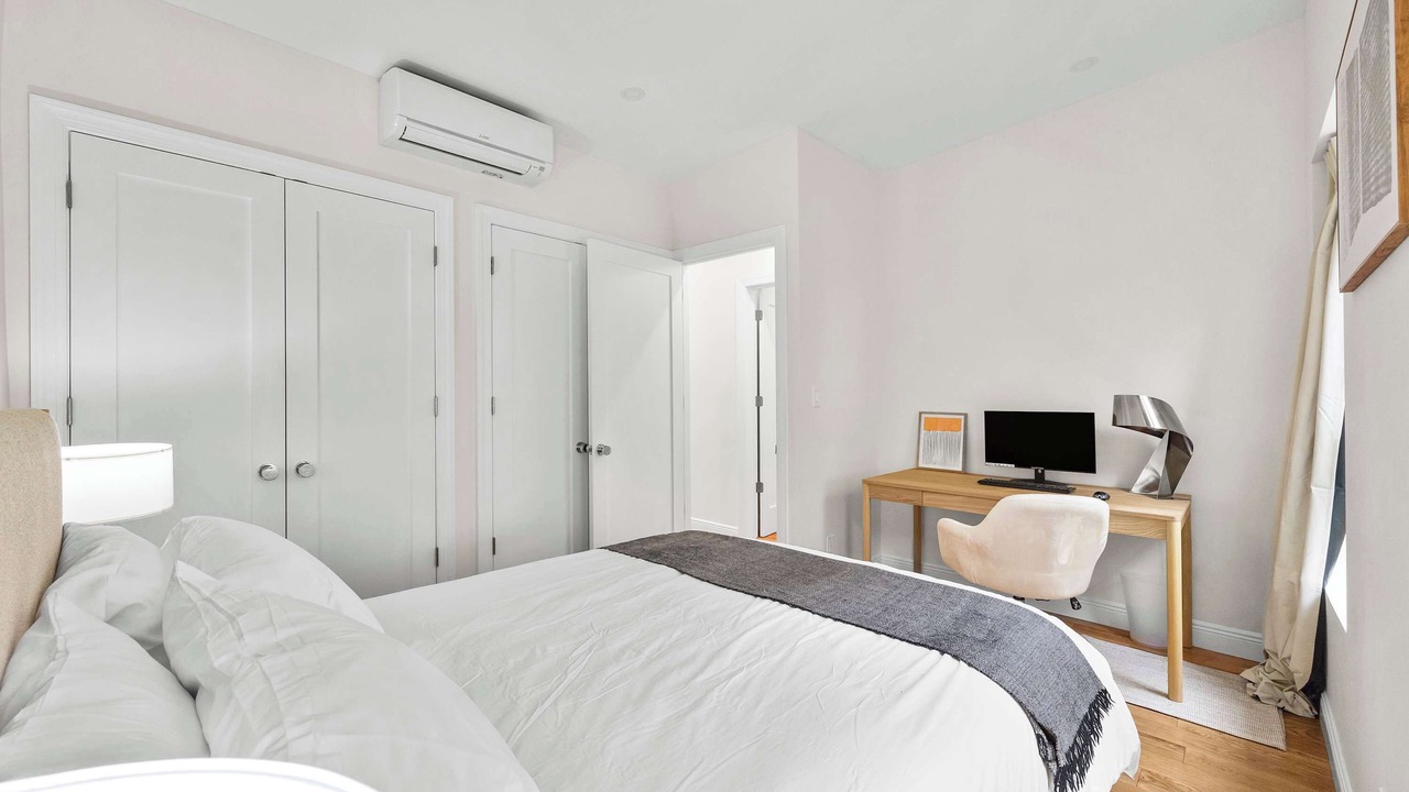 Photo of Bedroom in Carroll Gardens