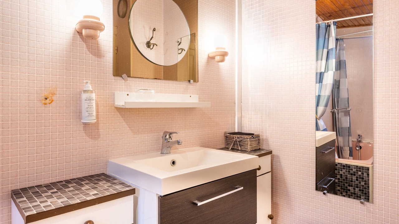 Photo of Bathroom in Montournais