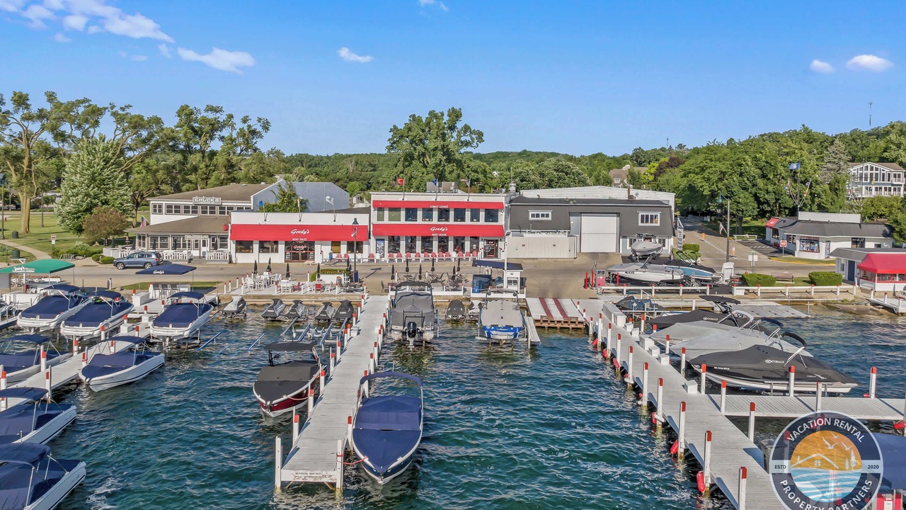 Photo of Others in Fontana-on-Geneva Lake