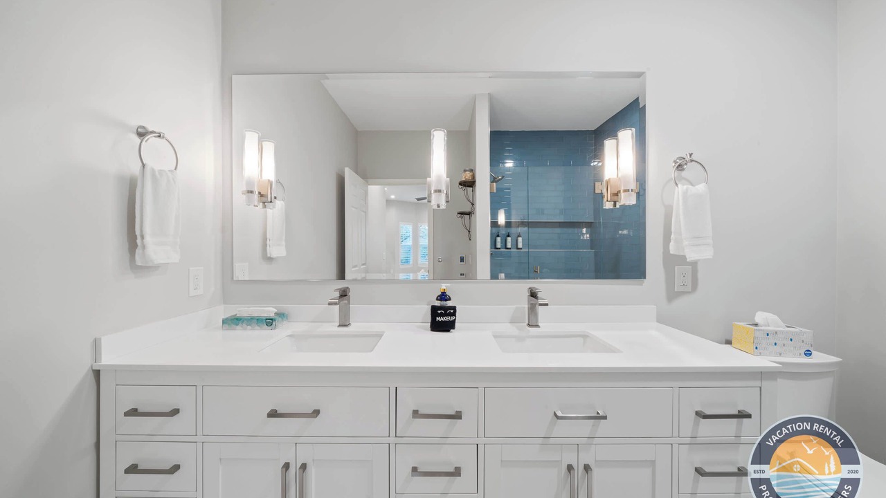 Photo of Bathroom in Fontana-on-Geneva Lake