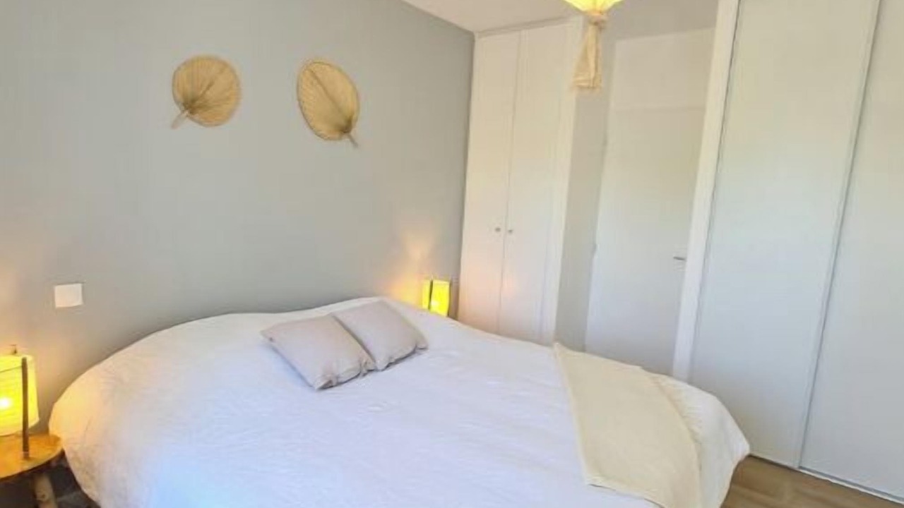 Photo of Bedroom in Taulignan