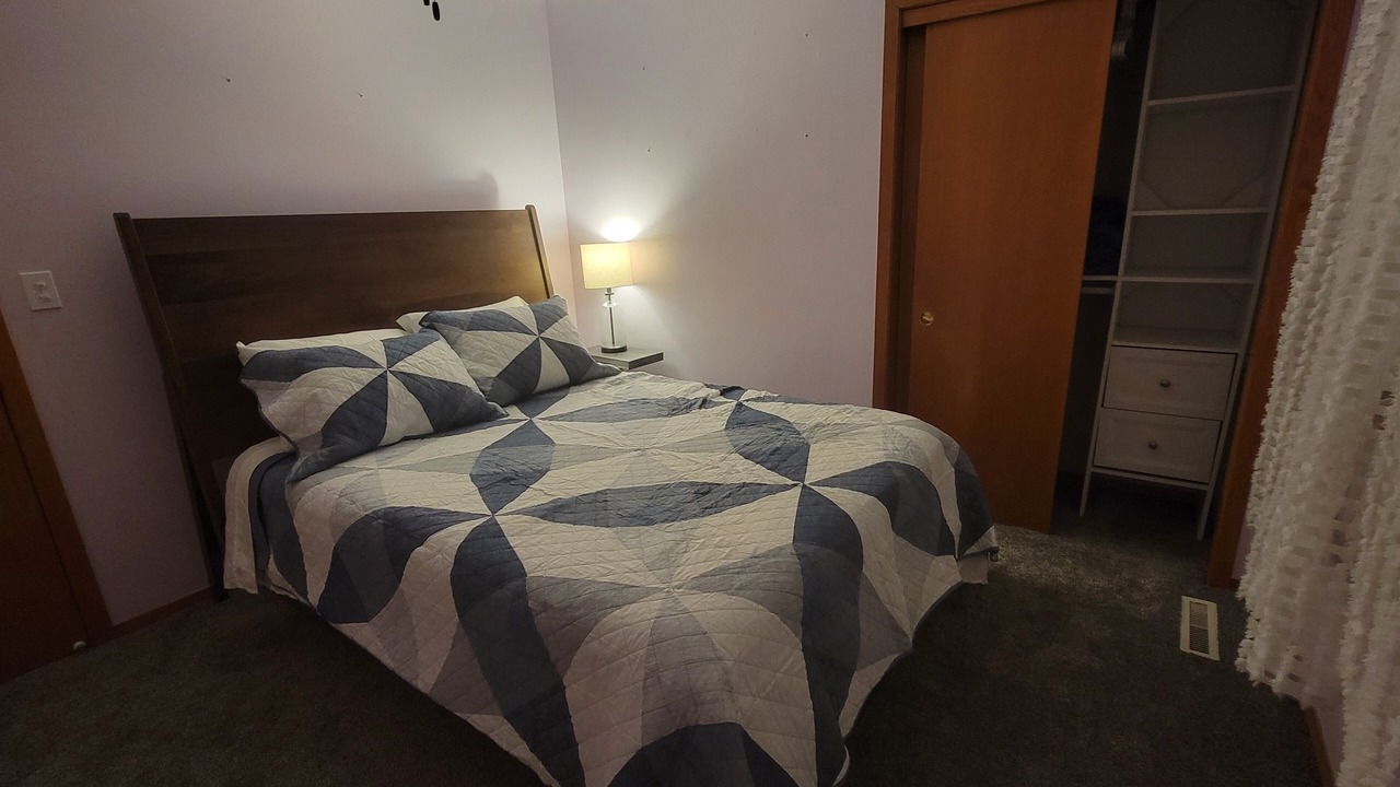 Photo of Bedroom in Urbandale
