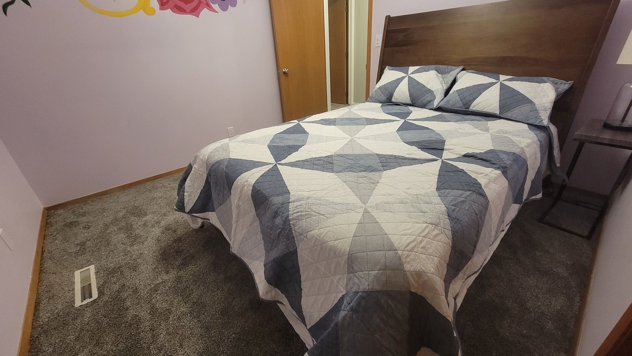 Photo of Bedroom in Urbandale