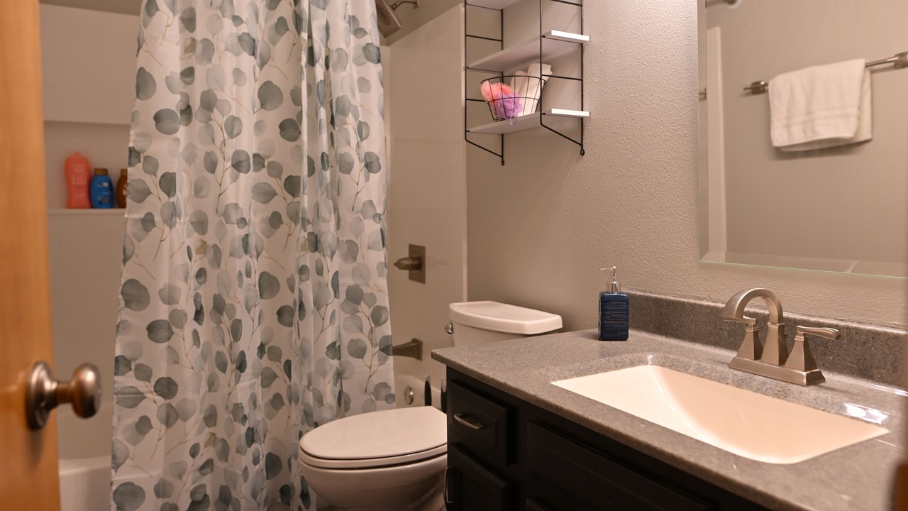 Photo of Bathroom in Urbandale