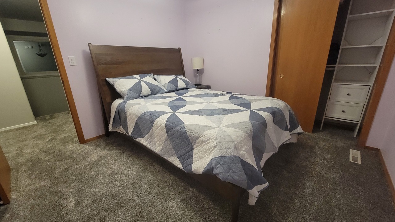 Photo of Bedroom in Urbandale