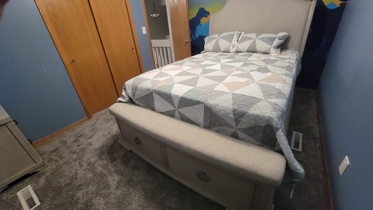 Photo of Bedroom in Urbandale