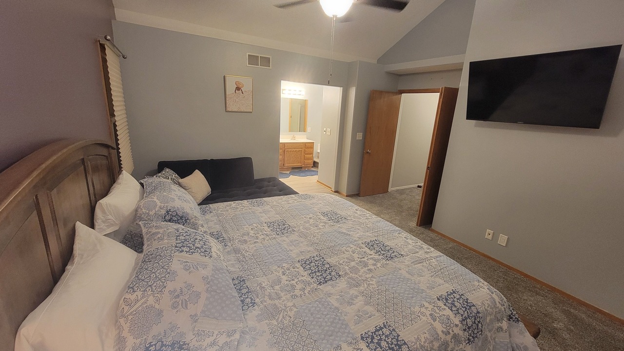 Photo of Bedroom in Urbandale