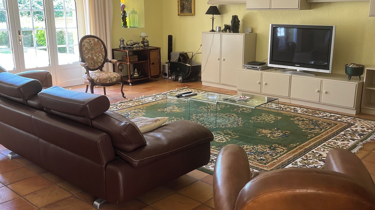 Photo of Livingroom in Saint-Cyr-la-Roche
