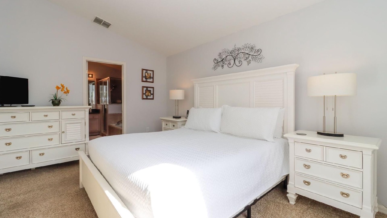 Photo of Bedroom in Westbury