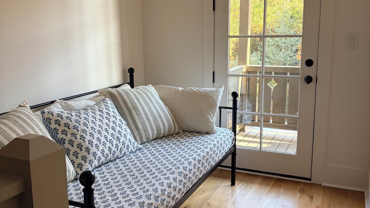 Photo of Livingroom in Chattahoochee Hills