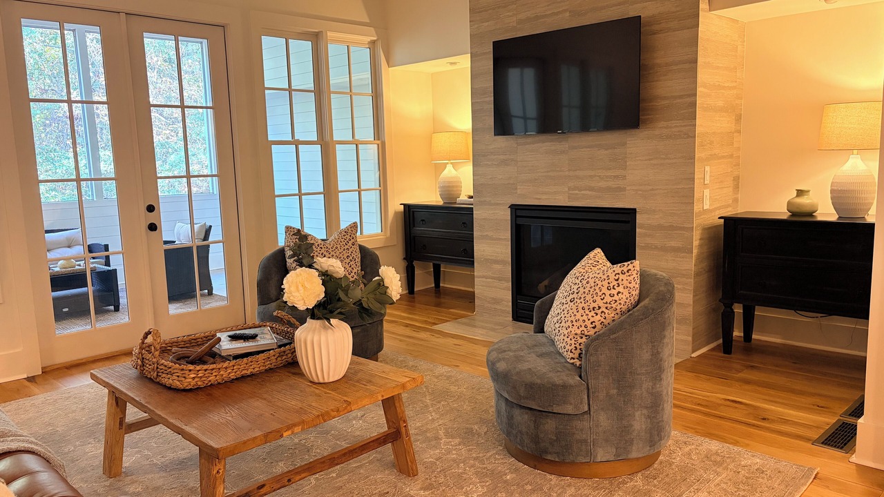 Photo of Livingroom in Chattahoochee Hills