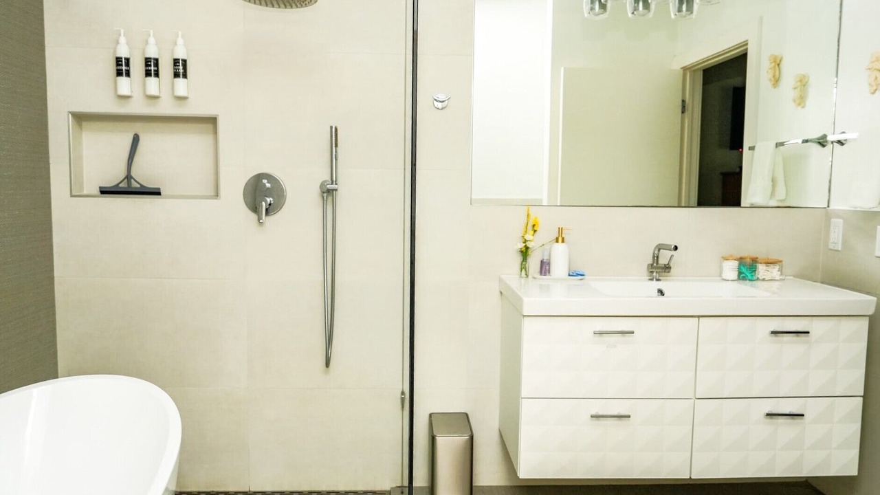 Photo of Bathroom in Washington Ave./ Memorial Park