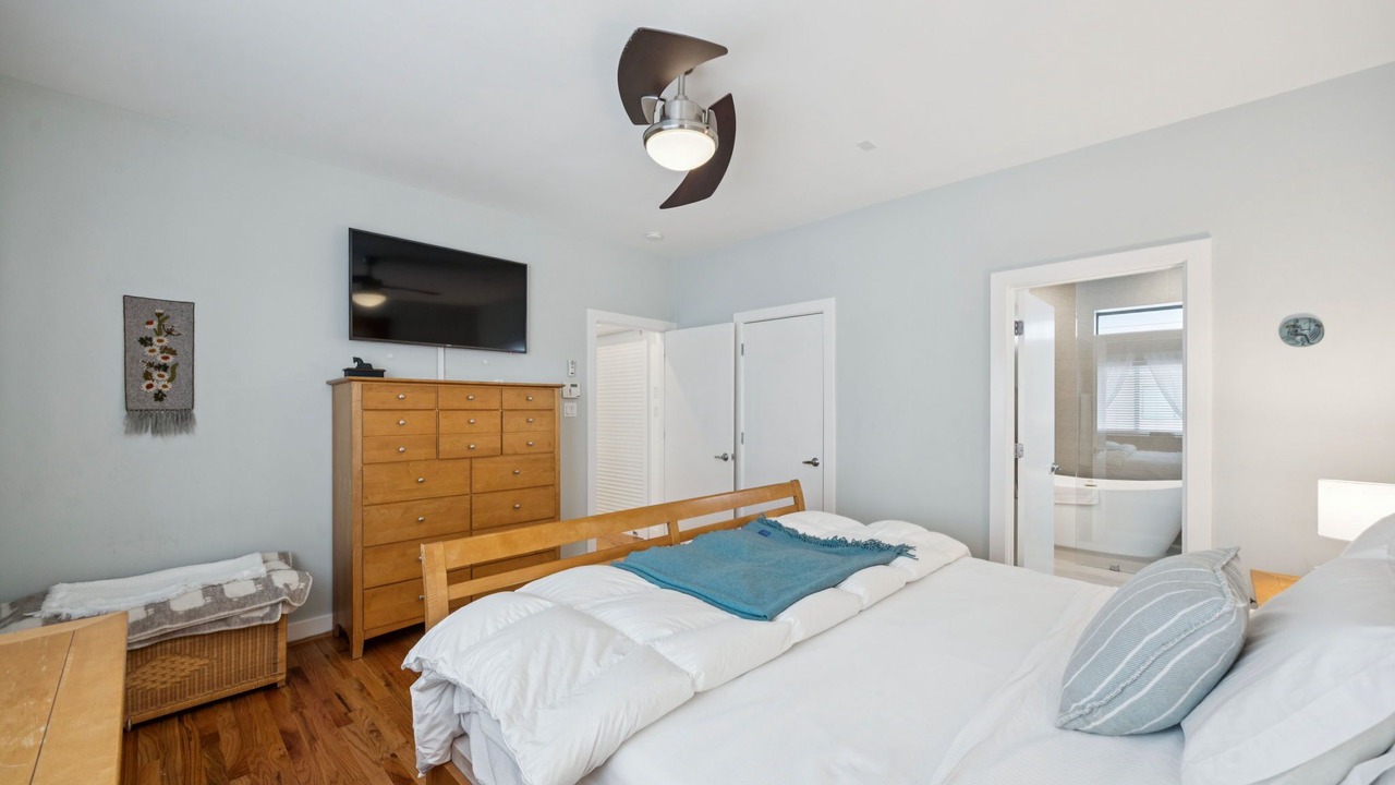 Photo of Bedroom in Washington Ave./ Memorial Park