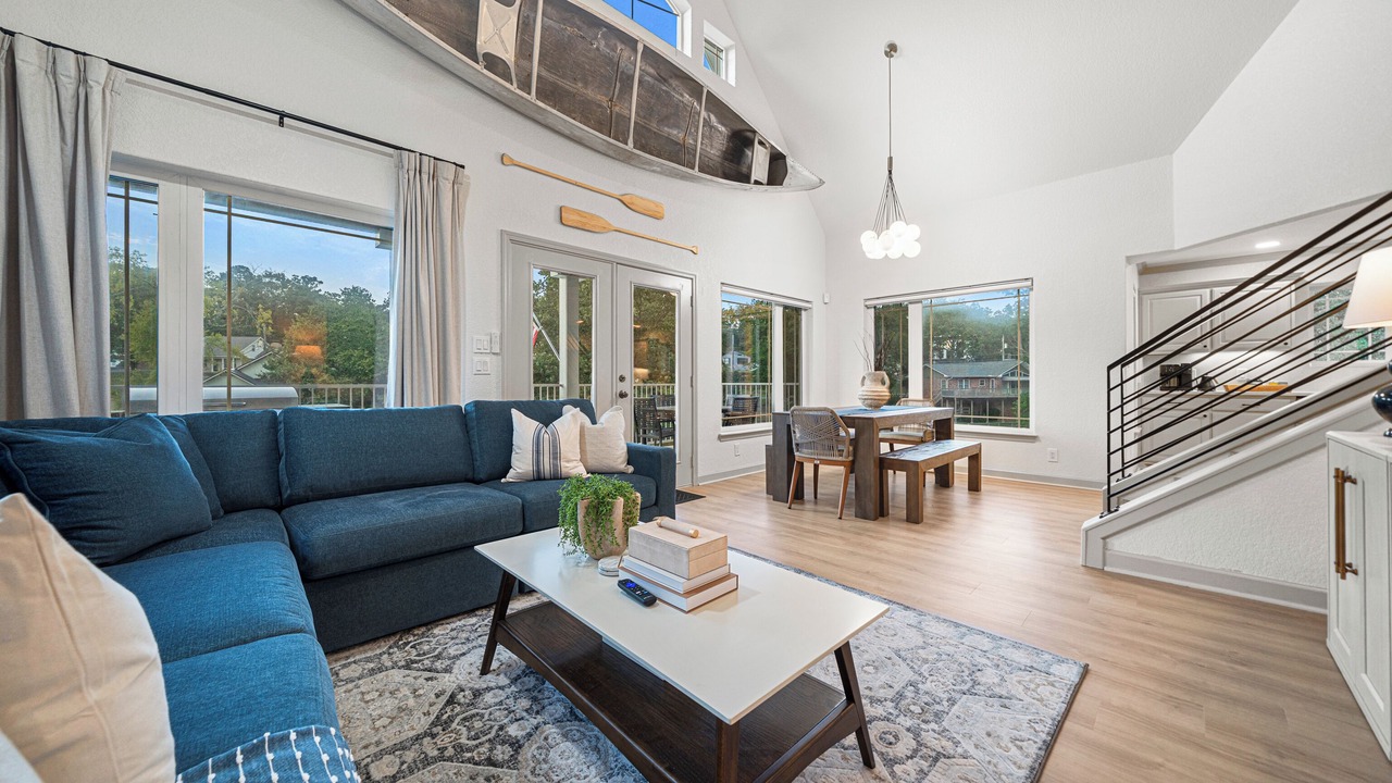 Photo of Livingroom in Mid America