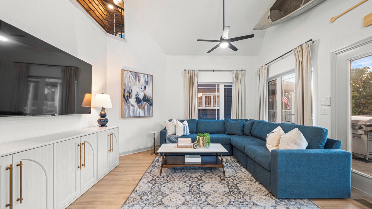 Photo of Livingroom in Mid America