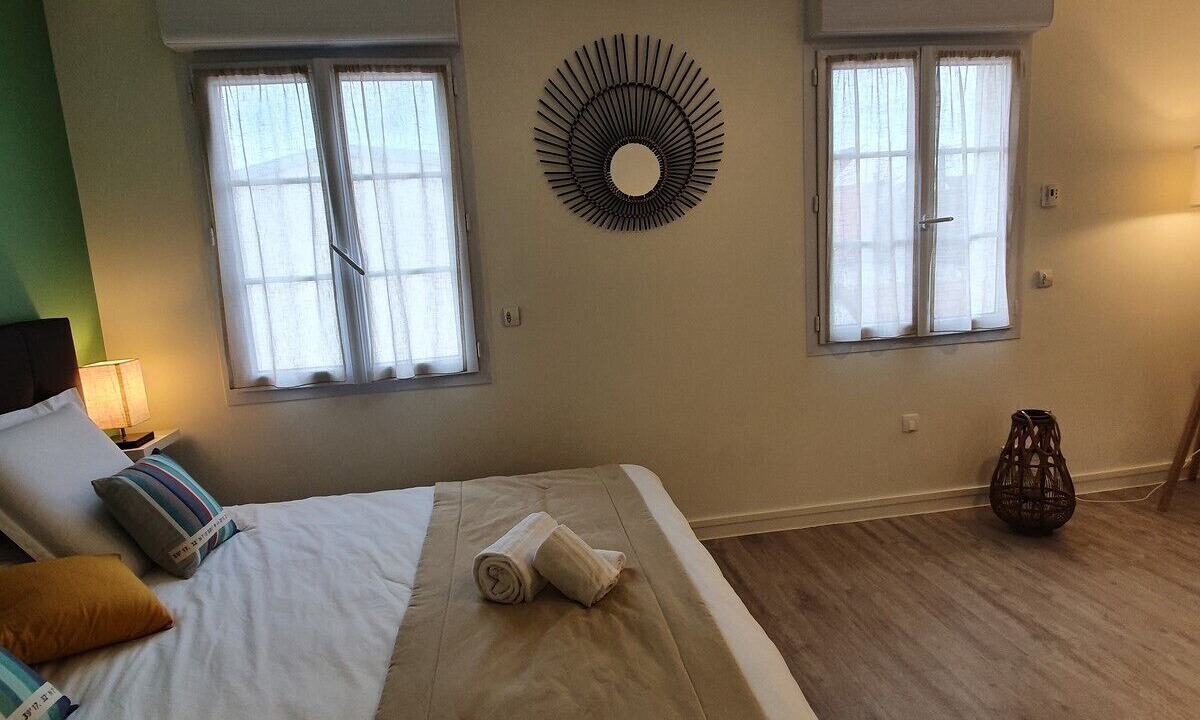 Photo of Bedroom in Les Mureaux