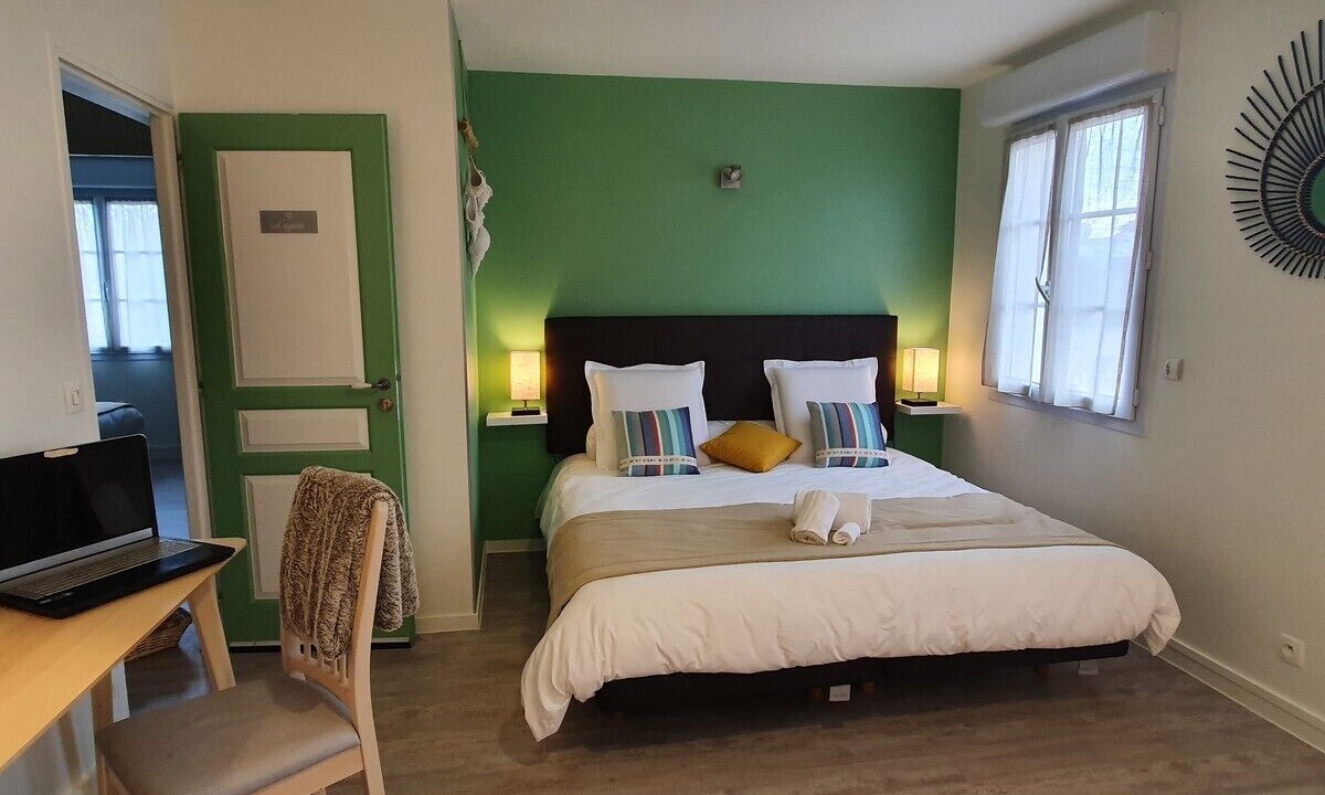 Photo of Bedroom in Les Mureaux