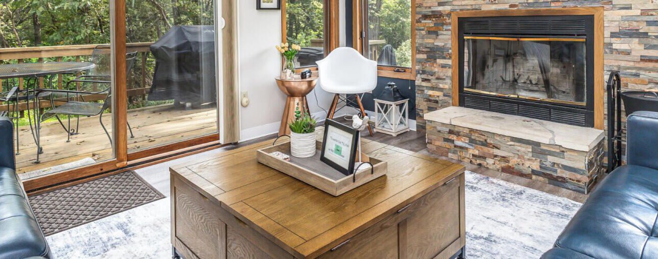 Photo of Livingroom in The Galena Territory