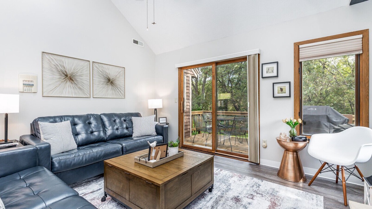 Photo of Livingroom in The Galena Territory