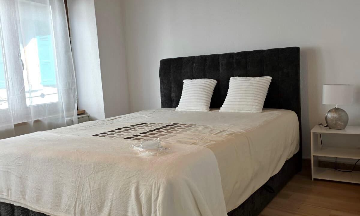 Photo of Bedroom in Montreux City Centre