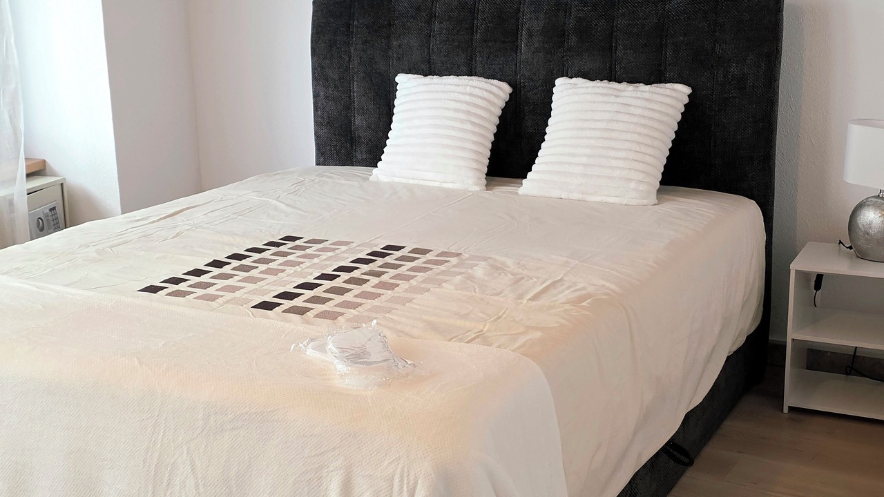 Photo of Bedroom in Montreux City Centre