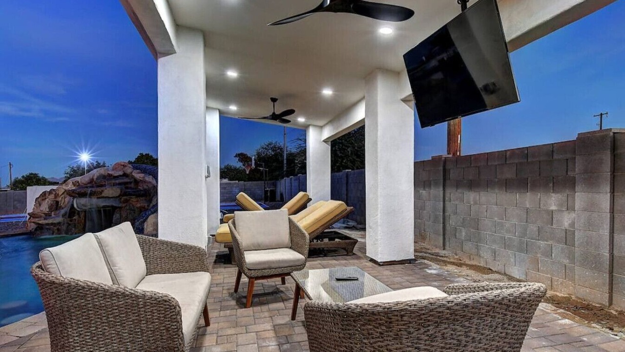 Photo of Patio Balcony in Paradise Valley Village