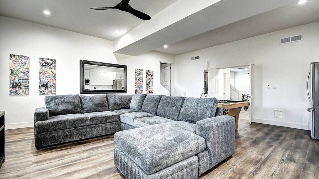 Photo of Livingroom in Paradise Valley Village