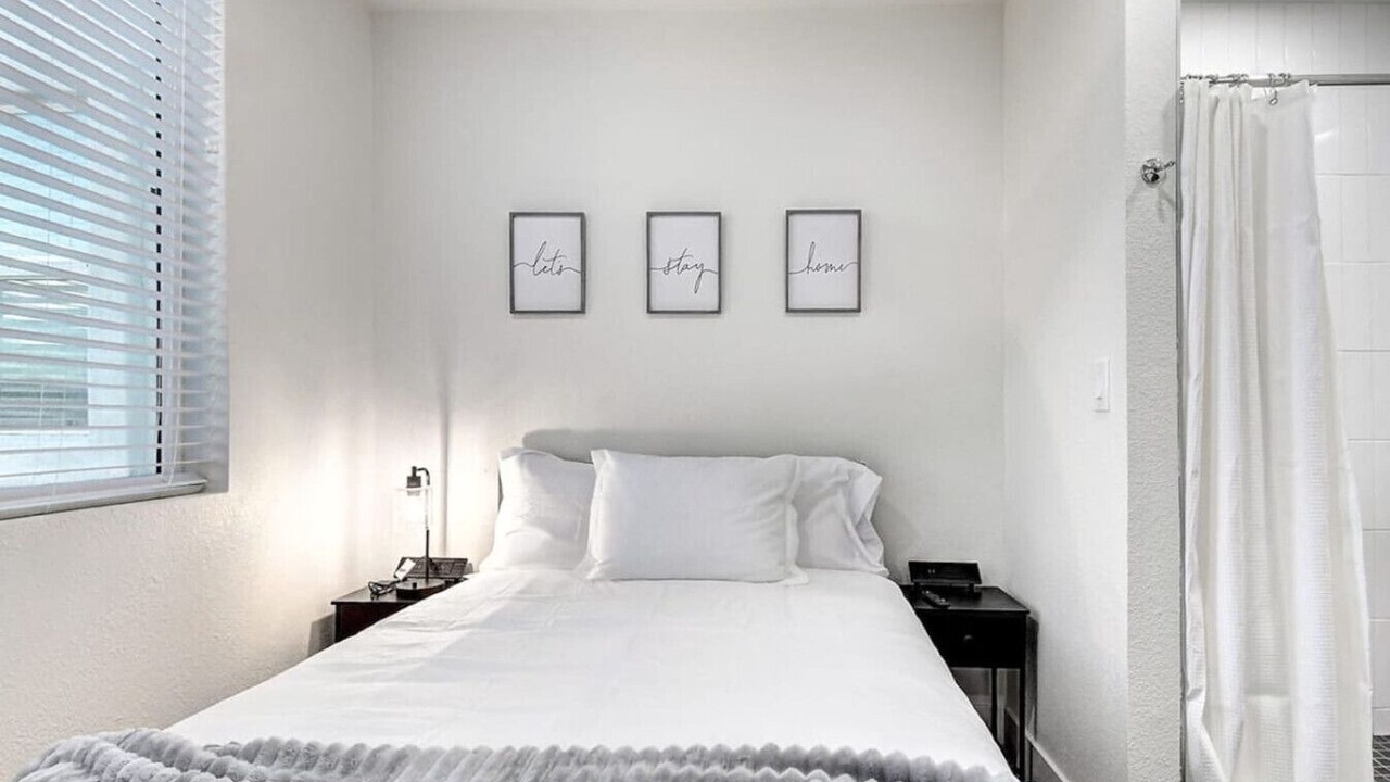 Photo of Bedroom in Paradise Valley Village