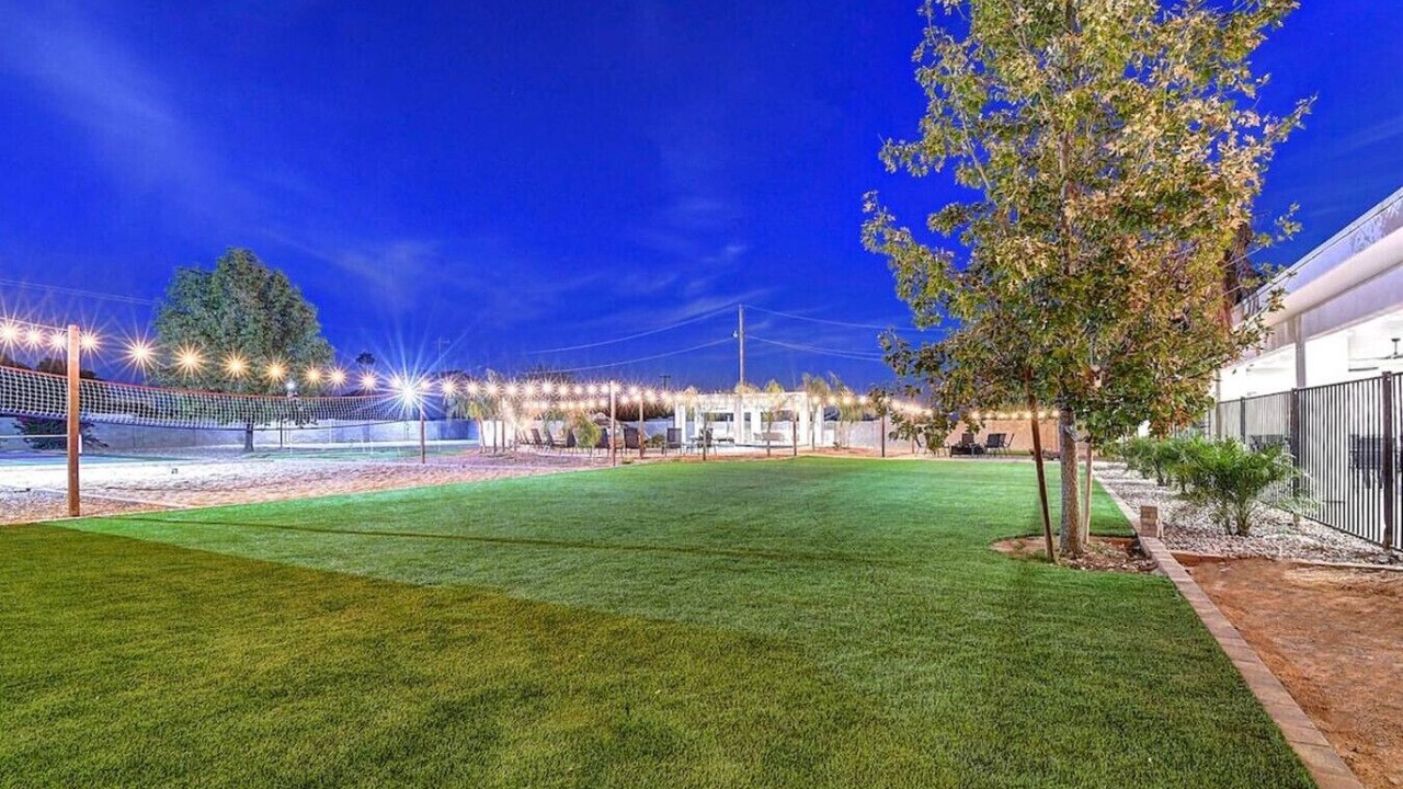 Photo of Outdoor in Paradise Valley Village