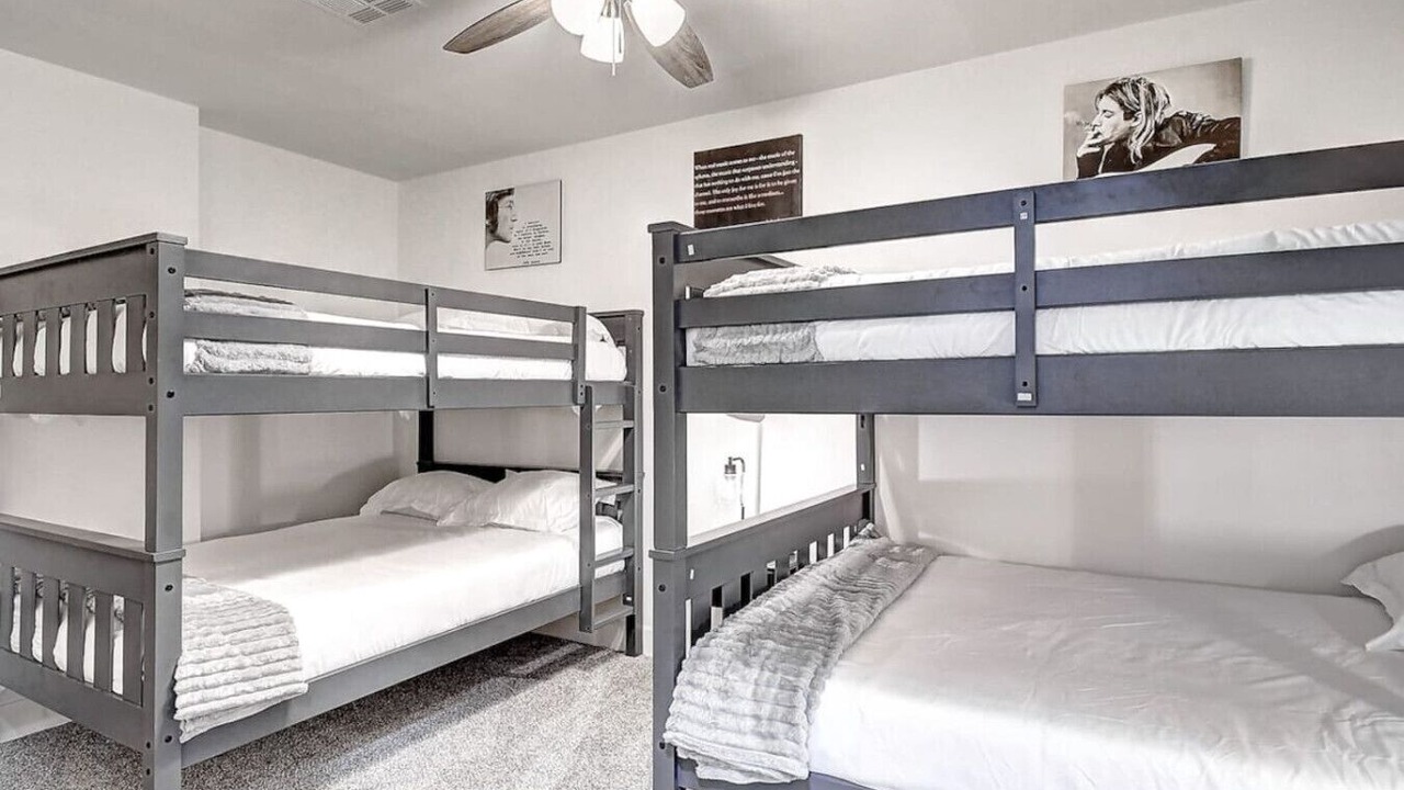 Photo of Bedroom in Paradise Valley Village