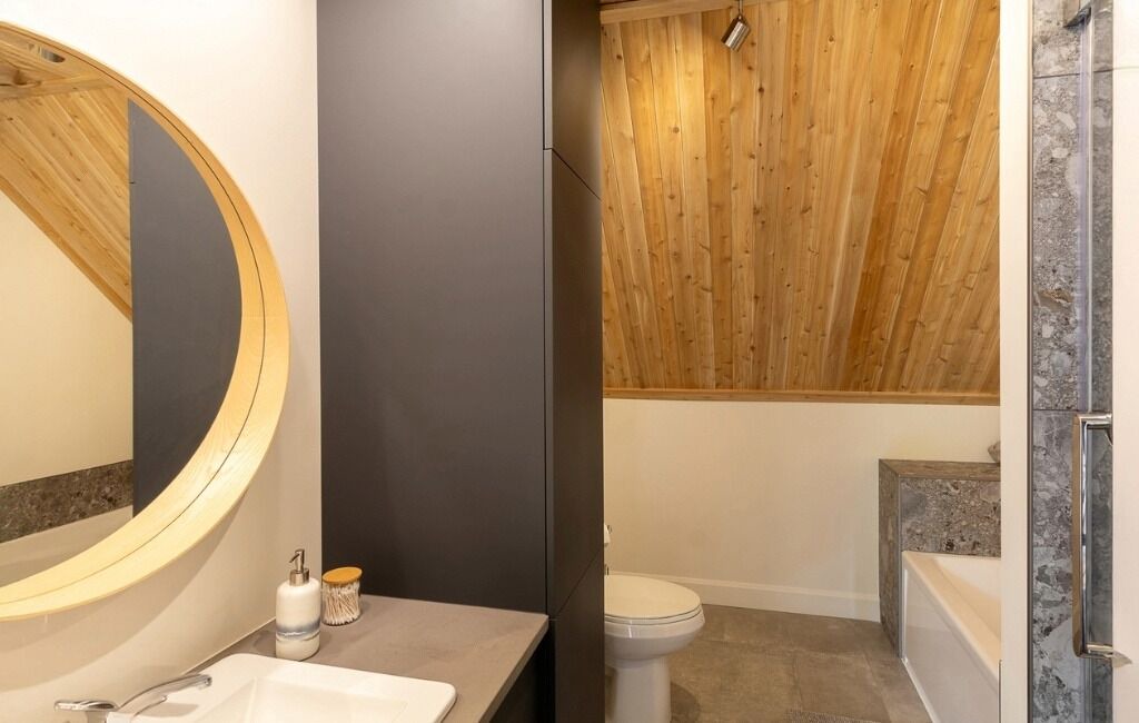 Photo of Bathroom in Lambton