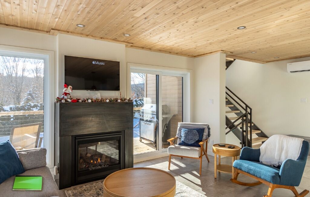 Photo of Livingroom in Lambton