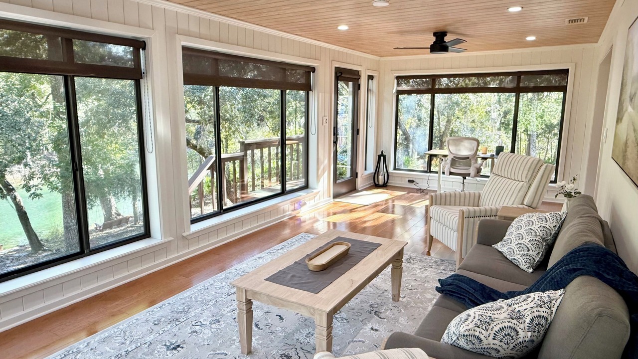 Photo of Livingroom in Branford