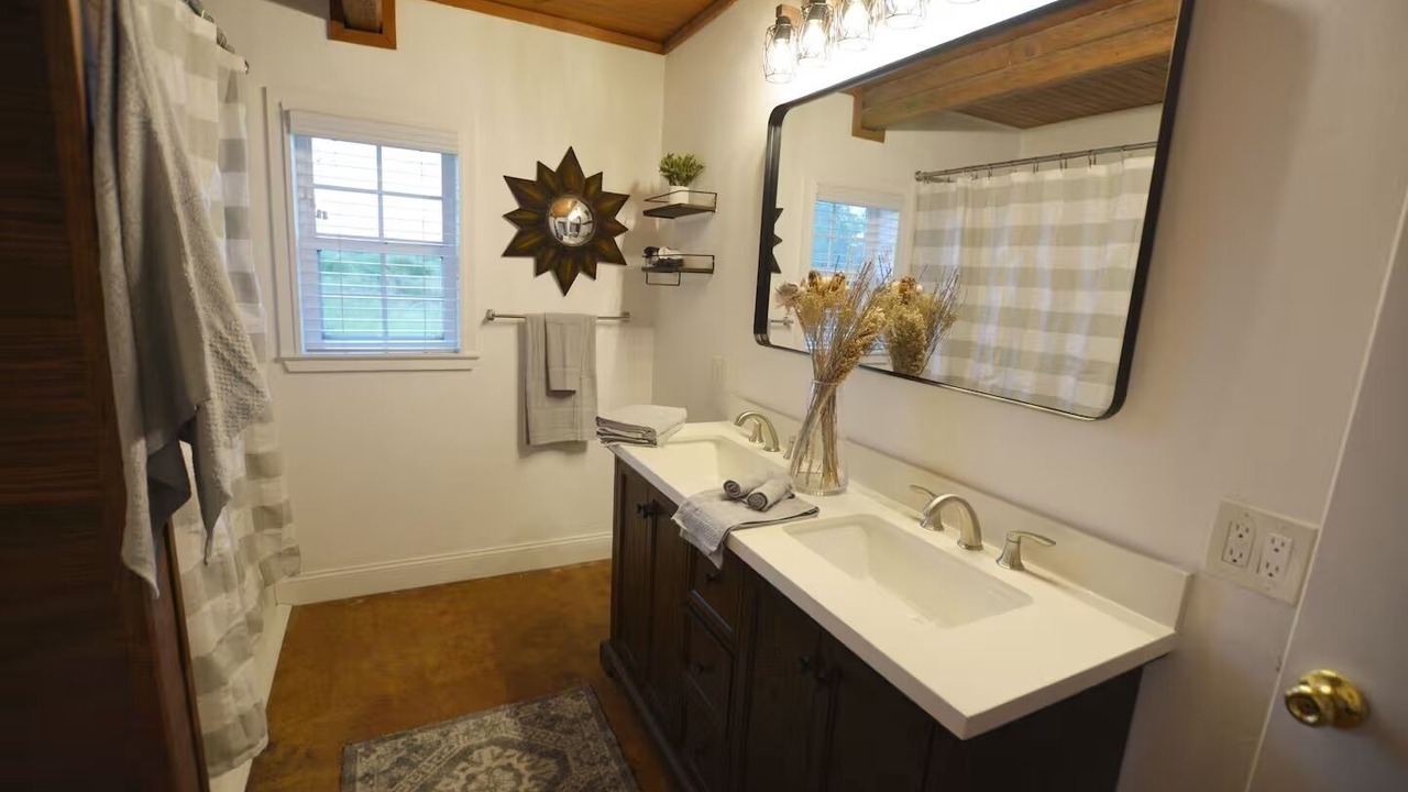 Photo of Bathroom in Flour Bluff