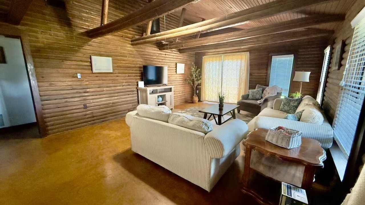 Photo of Livingroom in Flour Bluff