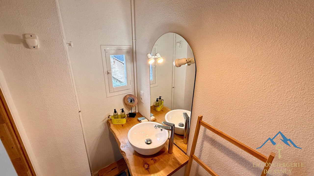 Photo of Bathroom in Mont-Dore