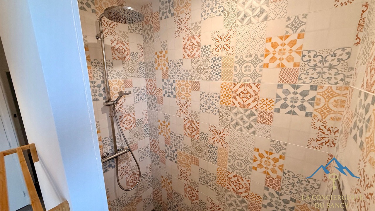 Photo of Bathroom in Mont-Dore