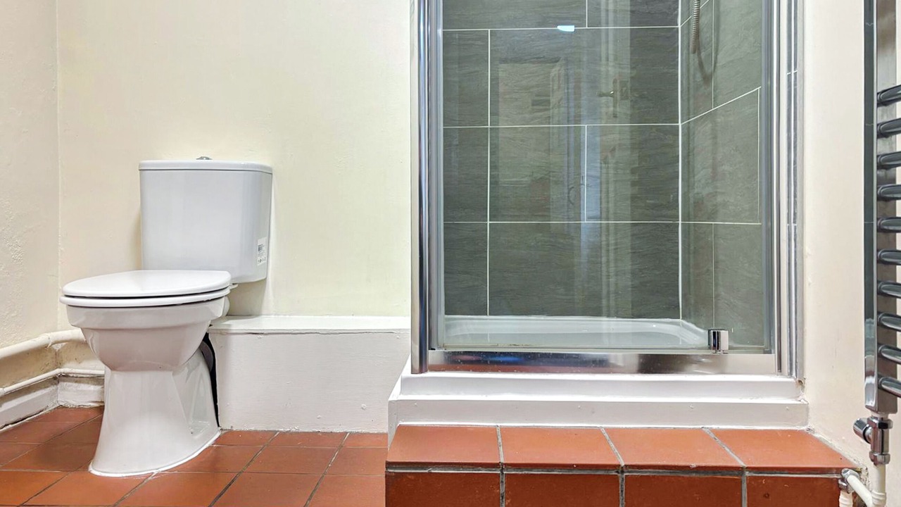 Photo of Bathroom in Arncliffe