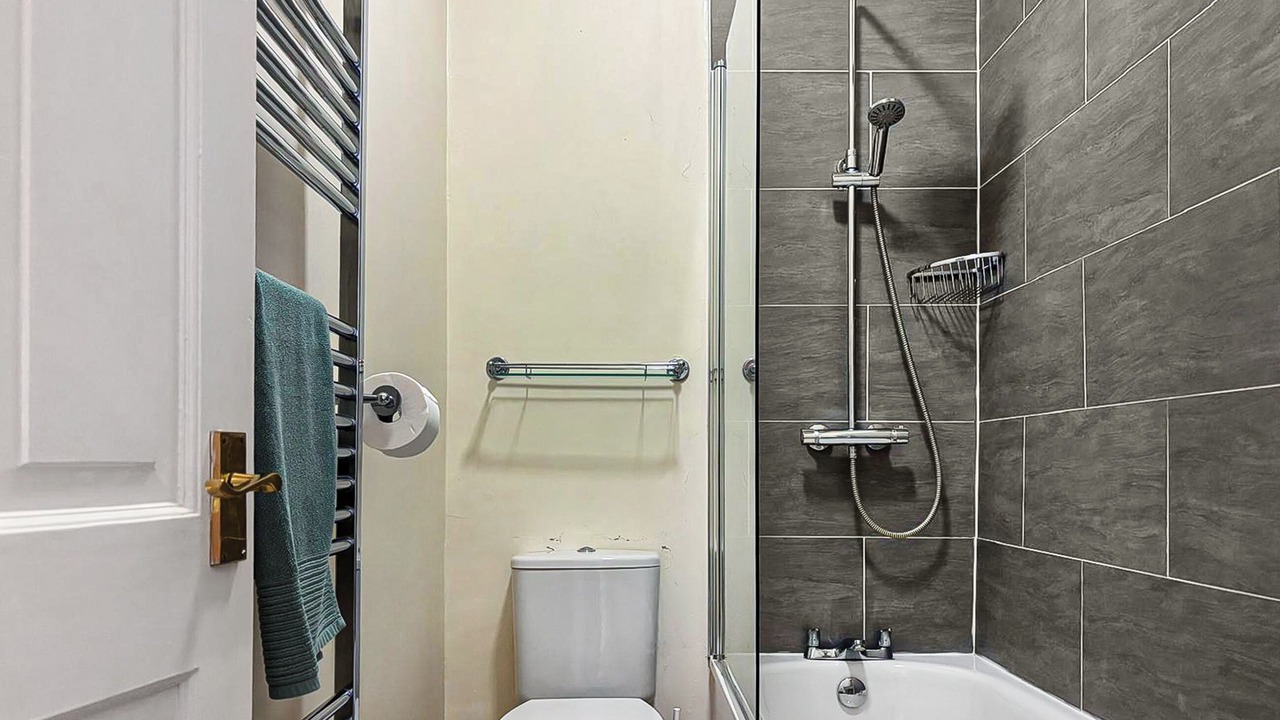 Photo of Bathroom in Arncliffe