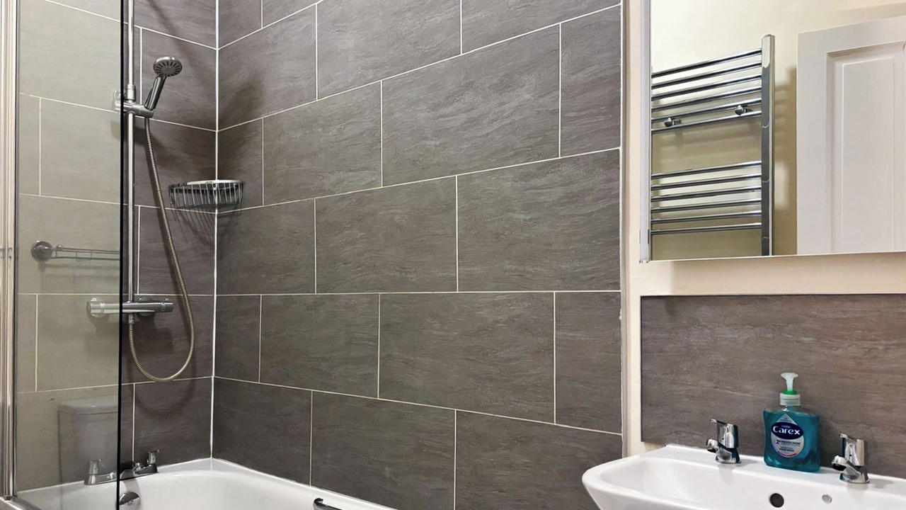 Photo of Bathroom in Arncliffe