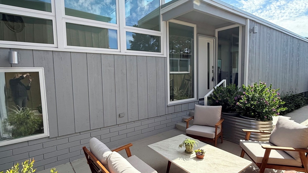 Photo of Patio Balcony in La Jolla Mesa