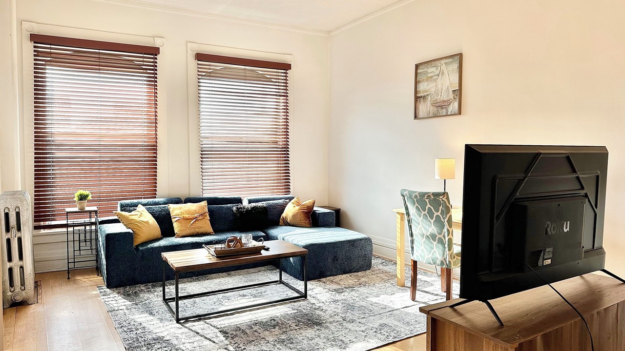 Photo of Livingroom in Oak Park