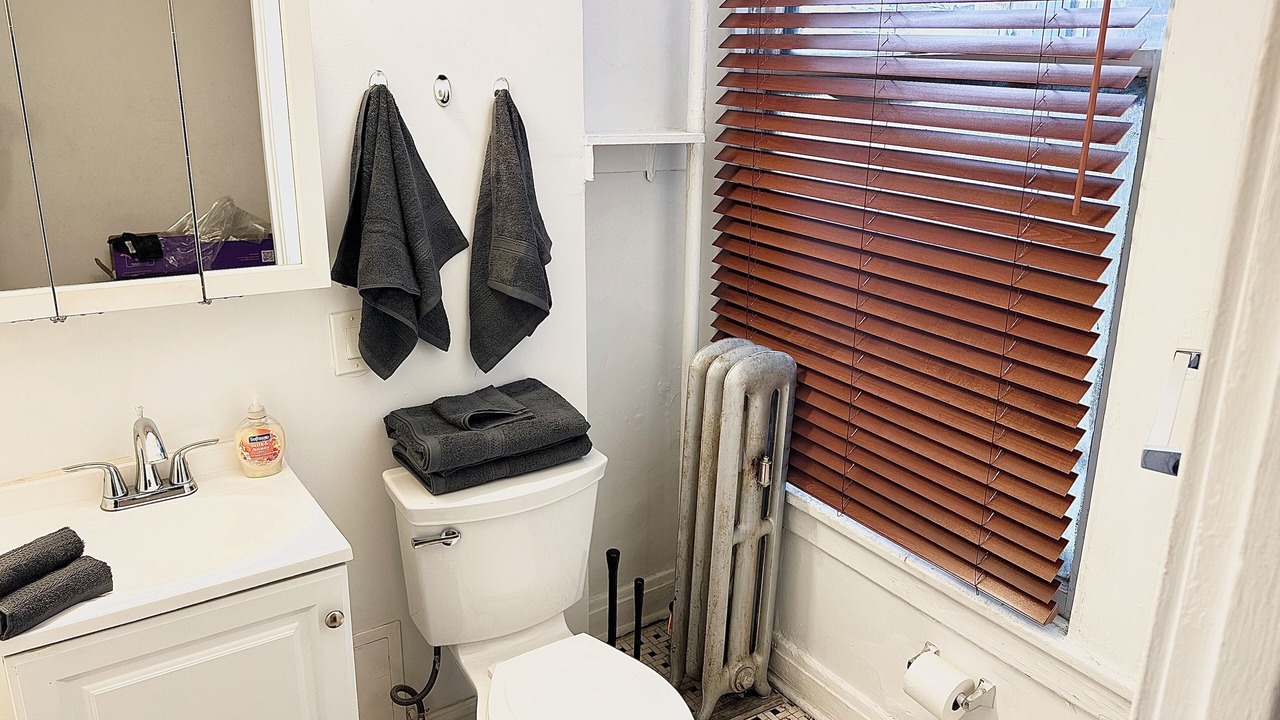 Photo of Bathroom in Oak Park
