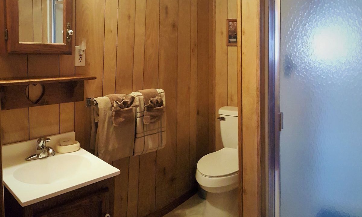 Photo of Bathroom in Blue Eye