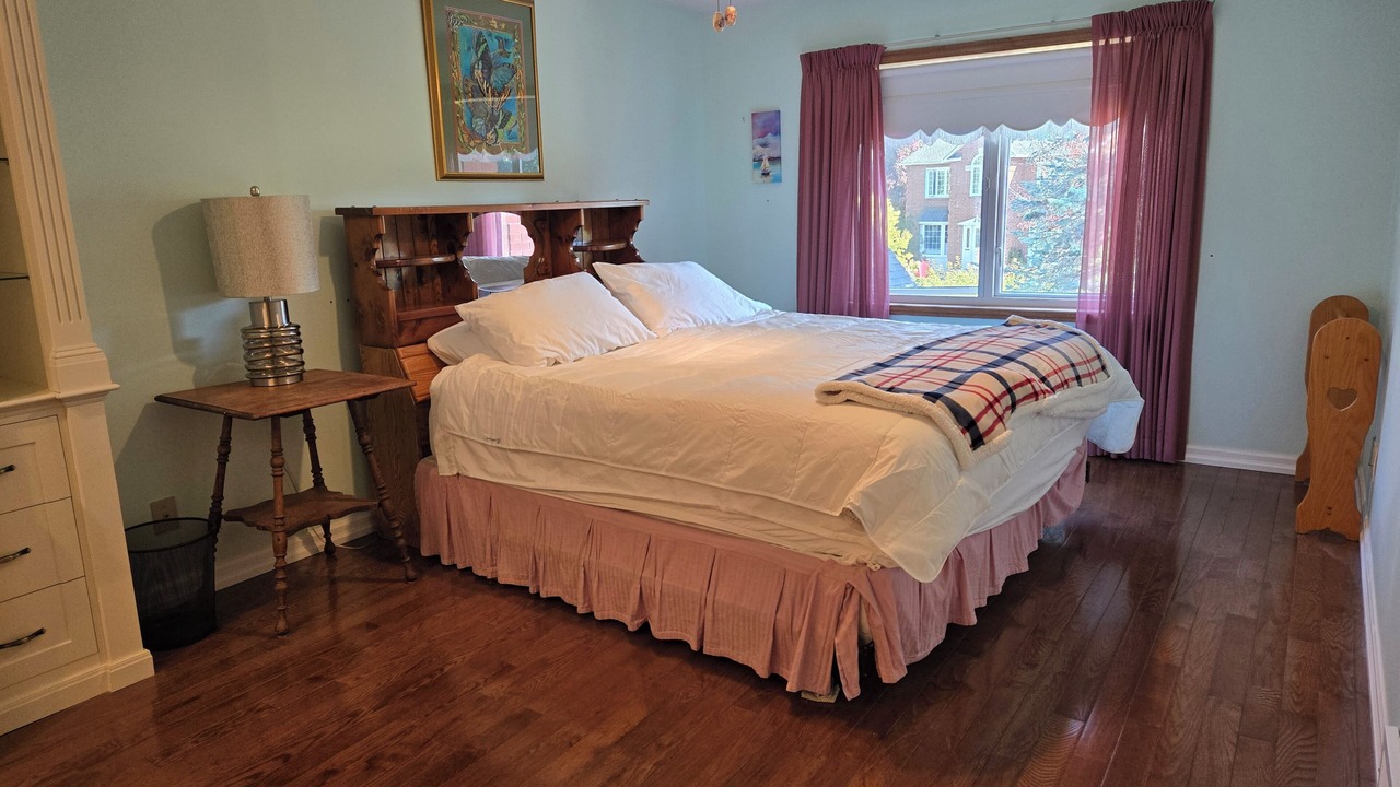 Photo of Bedroom in Ottawa Division