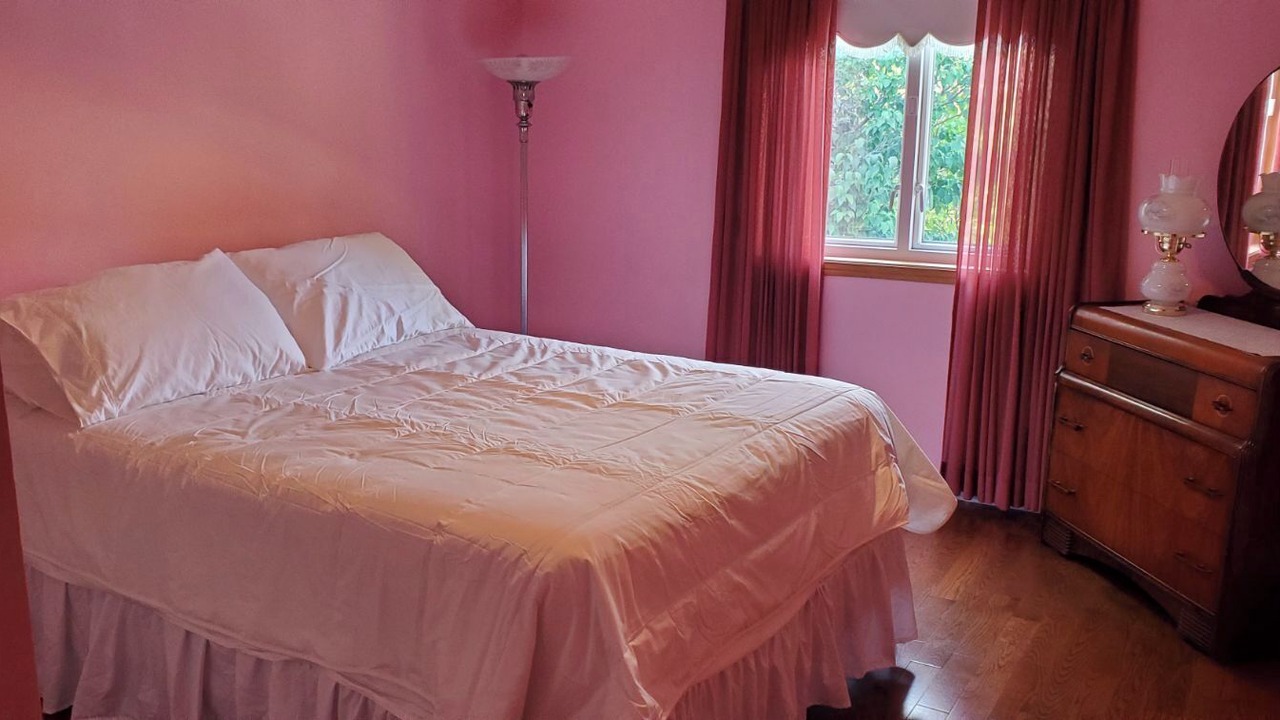 Photo of Bedroom in Ottawa Division