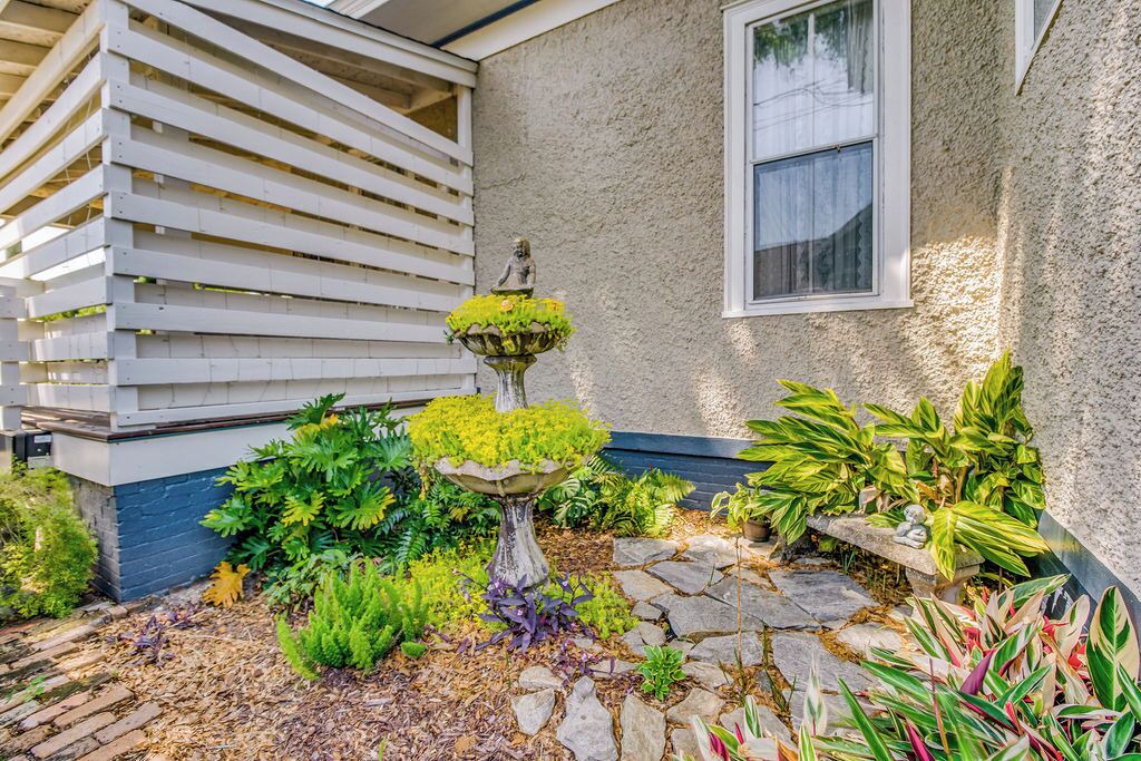 Photo of Outdoor in East Hill