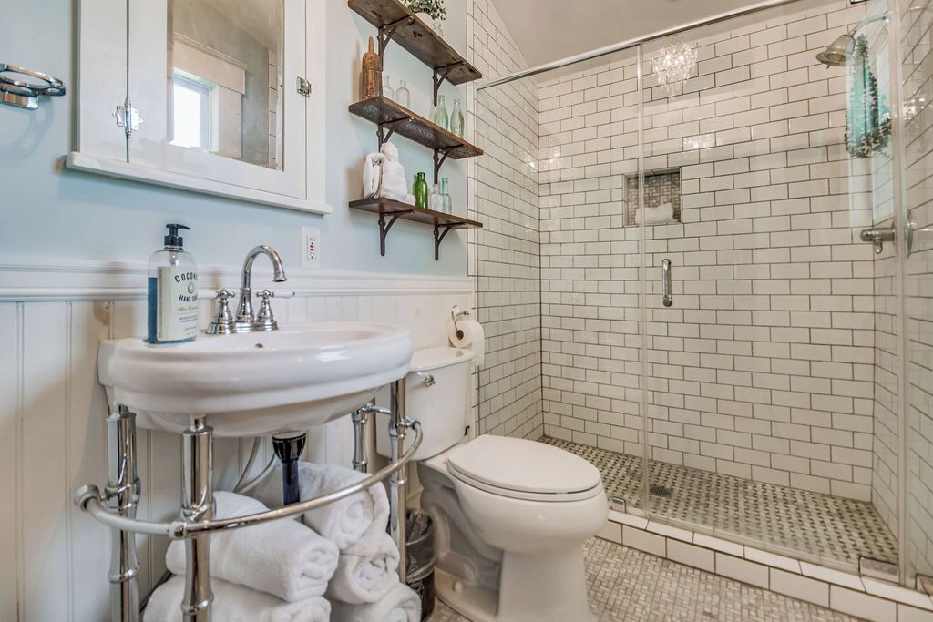 Photo of Bathroom in East Hill