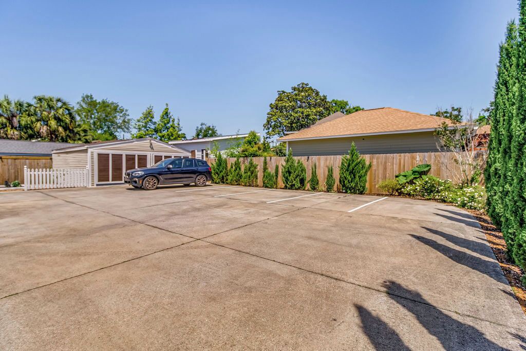 Photo of Outdoor in East Hill