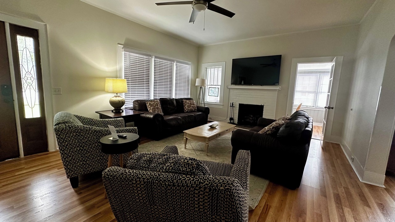 Photo of Livingroom in Whiteville